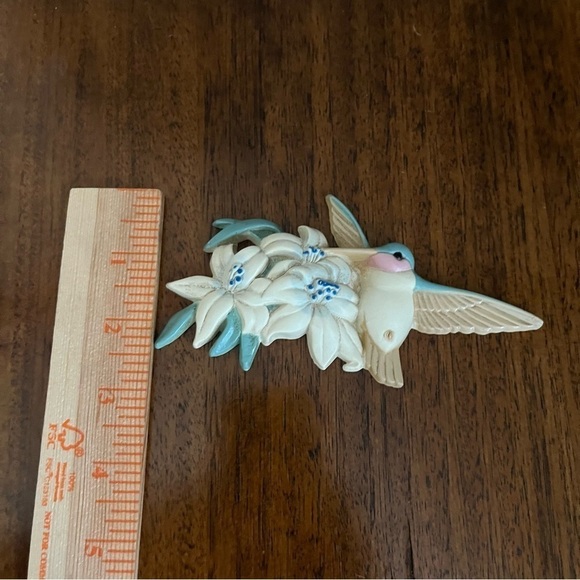Vintage Burwood Plastic USA Made Hummingbird Set of Two Hanging Wall Decor - Picture 3 of 13